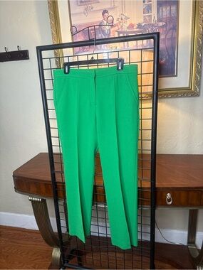 Trina Turk Kelly Green Ponte Knit Trousers.  Size 8